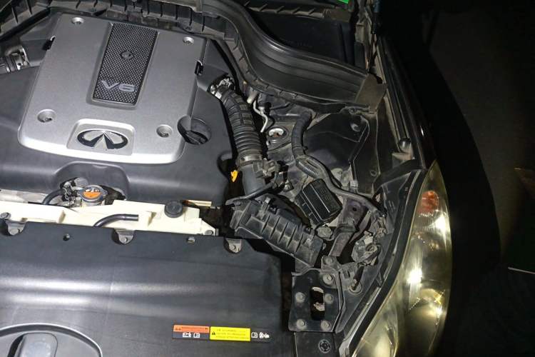 Used Infiniti QX50 2013 2.5L Two-Wheel-Drive Elegant Edition Engine Bay Left