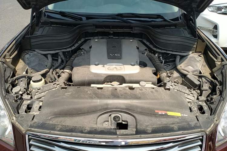 Used Infiniti QX50 2013 2.5L Two-Wheel-Drive Elegant Edition Engine Bay