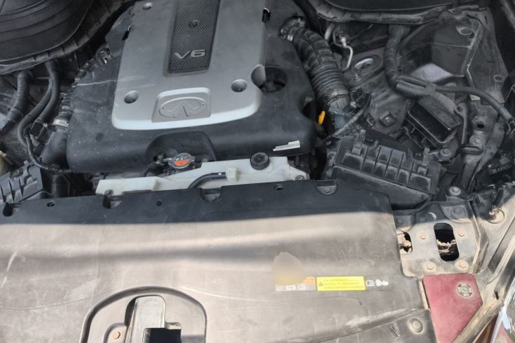 Used Infiniti QX50 2013 2.5L Two-Wheel-Drive Elegant Edition Engine Bay