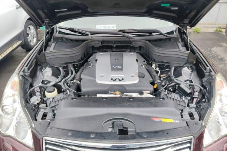 Used Infiniti QX50 2013 2.5L Two-Wheel-Drive Elegant Edition Engine Bay