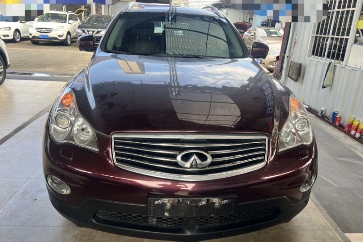 Used Infiniti QX50 2013 2.5L Two-Wheel-Drive Elegant Edition Engine Bay