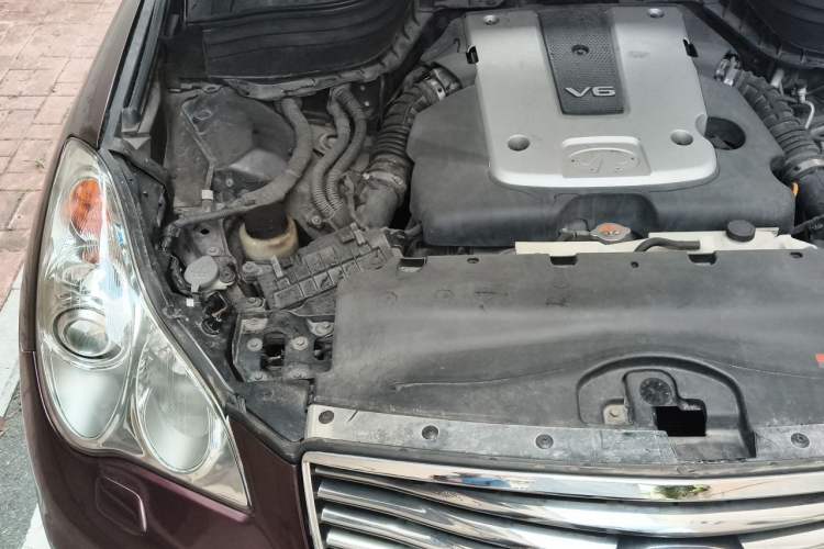 Used Infiniti QX50 2013 2.5L Two-Wheel-Drive Zunya Edition Engine Bay Right