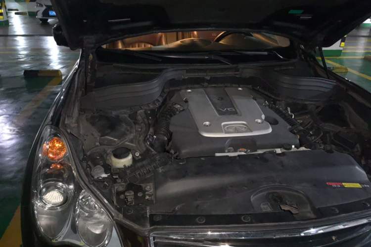 Used Infiniti QX50 2013 2.5L Two-Wheel-Drive Elegant Edition Engine Bay Right