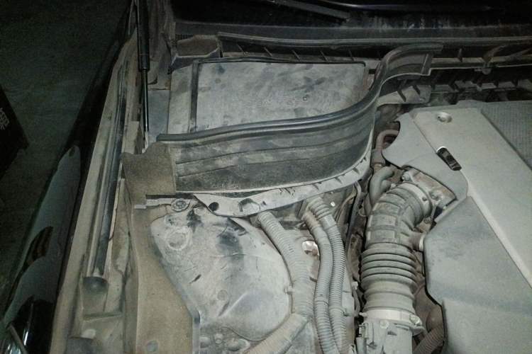 Used Infiniti QX50 2013 2.5L 4x4 Elegant Edition Engine Bay Right