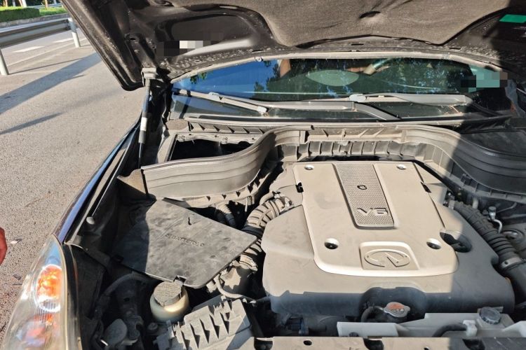 Used Infiniti QX50 2013 2.5L Two-Wheel-Drive Elegant Edition Engine Bay Right