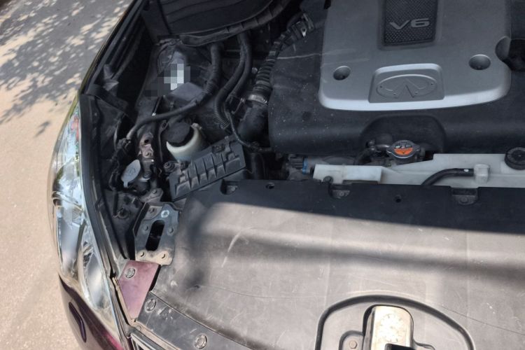 Used Infiniti QX50 2013 2.5L Two-Wheel-Drive Elegant Edition Engine Bay Right