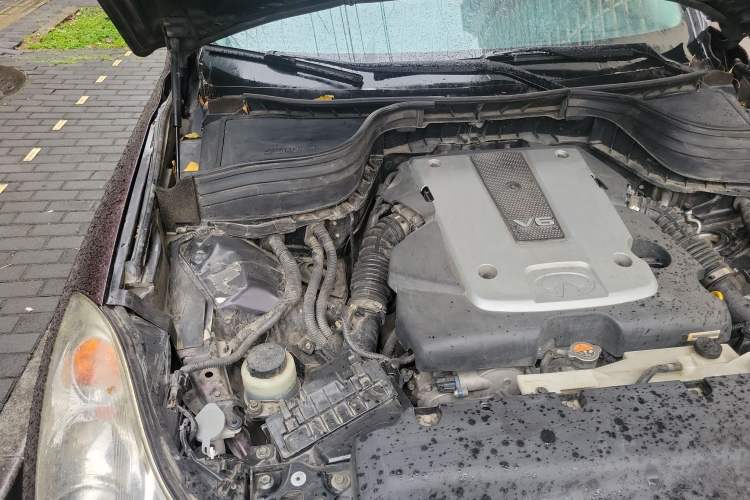 Used Infiniti QX50 2013 2.5L Two-Wheel-Drive Elegant Edition Engine Bay Right