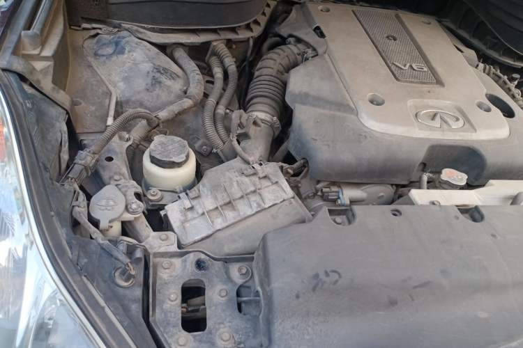 Used Infiniti QX50 2013 2.5L Two-Wheel-Drive Elegant Edition Engine Bay Right