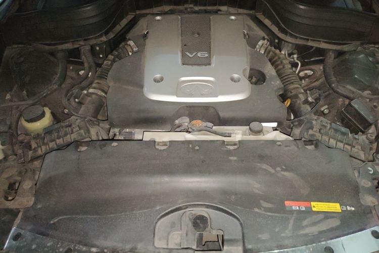 Used Infiniti QX50 2013 2.5L Two-Wheel-Drive Elegant Edition Engine Bay