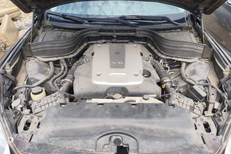 Used Infiniti QX50 2013 2.5L 4x4 Luxury Edition Engine Bay