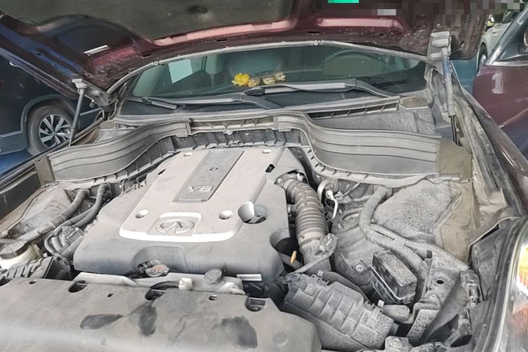 Used Infiniti QX50 2013 2.5L Two-Wheel-Drive Elegant Edition Engine Bay
