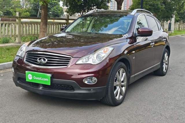Ojetý Infiniti QX50 2013 2.5L Two-Wheel-Drive Elegant Edition