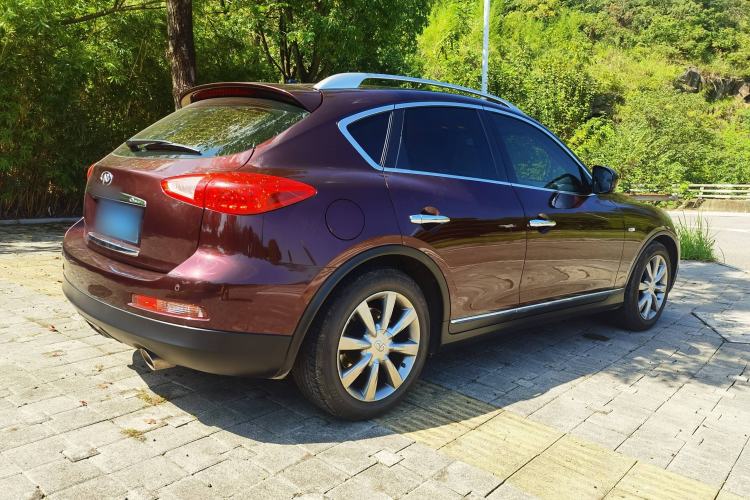 Used Infiniti QX50 2013 2.5L Two-Wheel-Drive Elegant Edition Exterior 3