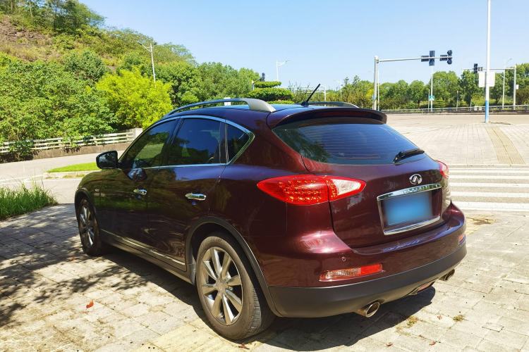 Used Infiniti QX50 2013 2.5L Two-Wheel-Drive Elegant Edition Exterior 5