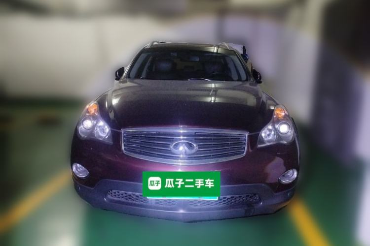Used Infiniti QX50 2013 2.5L Two-Wheel-Drive Elegant Edition Front