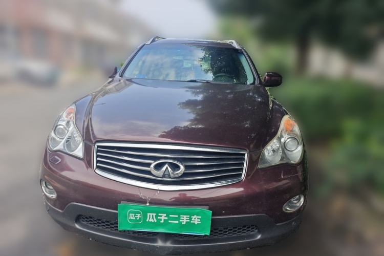 Used Infiniti QX50 2013 2.5L Two-Wheel-Drive Elegant Edition Front