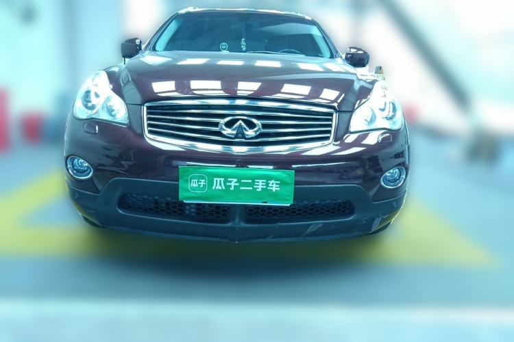 Used Infiniti QX50 2013 2.5L Two-Wheel-Drive Elegant Edition Front