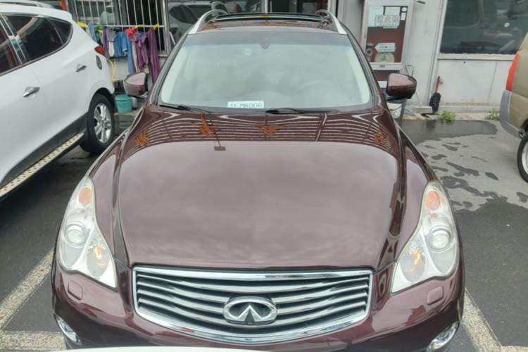 Used Infiniti QX50 2013 2.5L Two-Wheel-Drive Elegant Edition Front