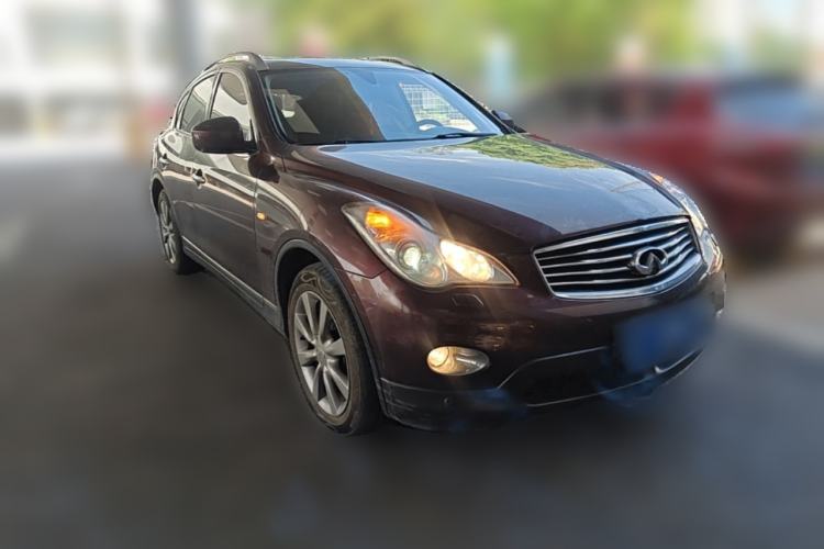 Used Infiniti QX50 2013 2.5L Two-Wheel-Drive Elegant Edition Front Right 45 Deg