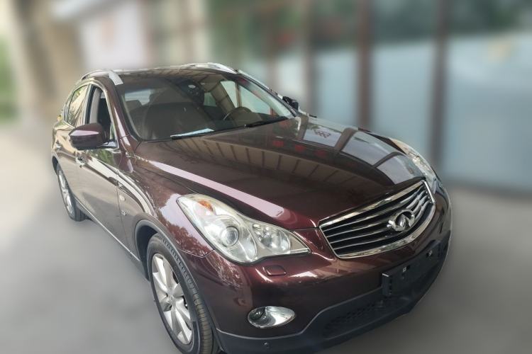 Used Infiniti QX50 2013 2.5L 4x4 Elegant Edition Front Right 45 Deg