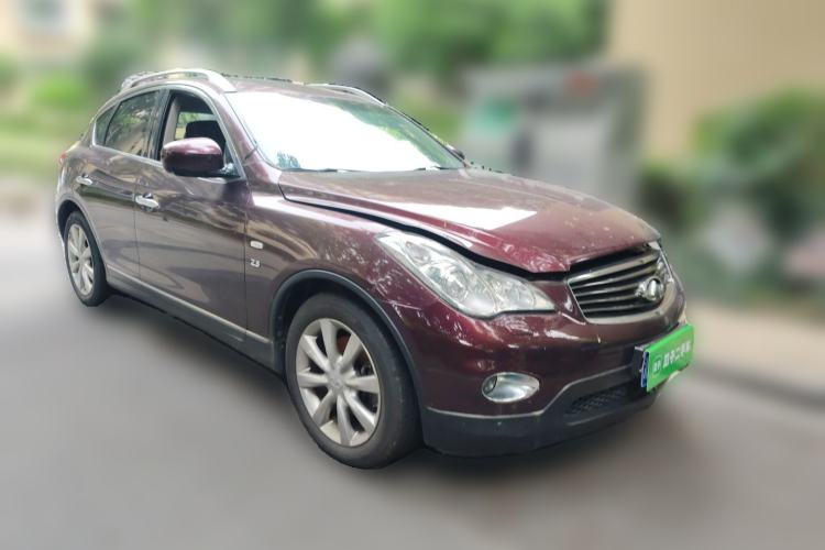 Used Infiniti QX50 2013 2.5L Two-Wheel-Drive Elegant Edition Front Right 45 Deg