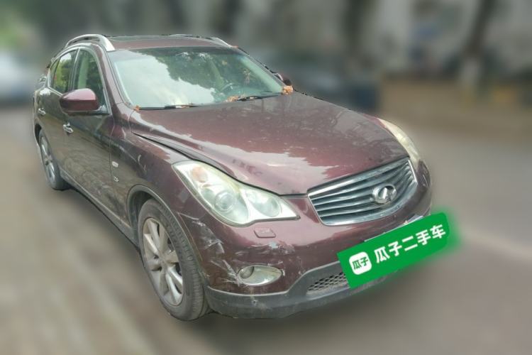 Used Infiniti QX50 2013 2.5L Two-Wheel-Drive Zunya Edition Front Right 45 Deg