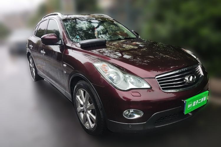 Used Infiniti QX50 2013 2.5L 4x4 Elegant Edition Front Right 45 Deg