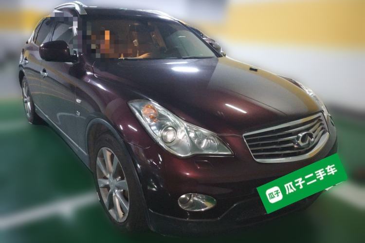 Used Infiniti QX50 2013 2.5L Two-Wheel-Drive Elegant Edition Front Right 45 Deg