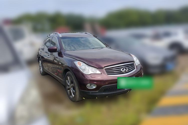 Used Infiniti QX50 2013 2.5L 4x4 Luxury Edition Front Right 45 Deg
