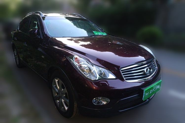 Used Infiniti QX50 2013 2.5L Two-Wheel-Drive Elegant Edition Front Right 45 Deg