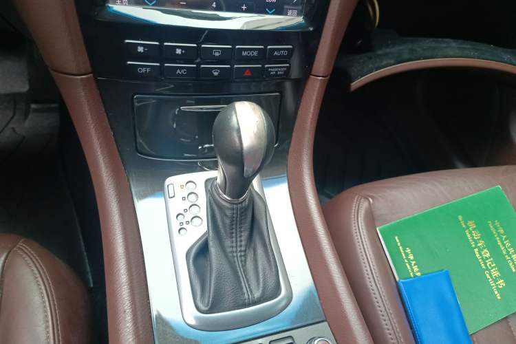 Used Infiniti QX50 2013 2.5L Two-Wheel-Drive Elegant Edition Gear Lever