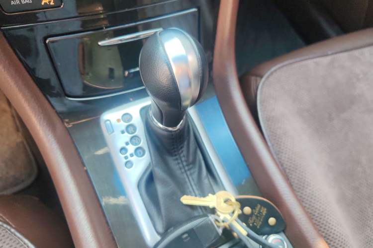 Used Infiniti QX50 2013 2.5L Two-Wheel-Drive Elegant Edition Gear Lever