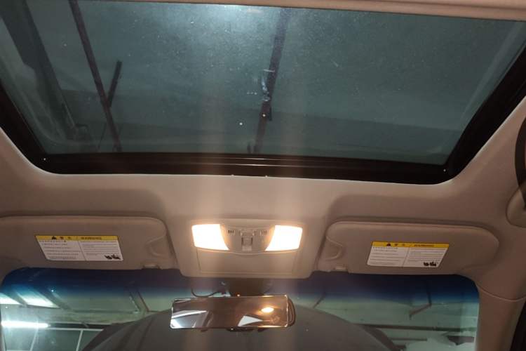 Used Infiniti QX50 2013 2.5L Two-Wheel-Drive Elegant Edition Headliner