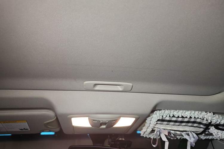 Used Infiniti QX50 2013 2.5L Two-Wheel-Drive Elegant Edition Headliner