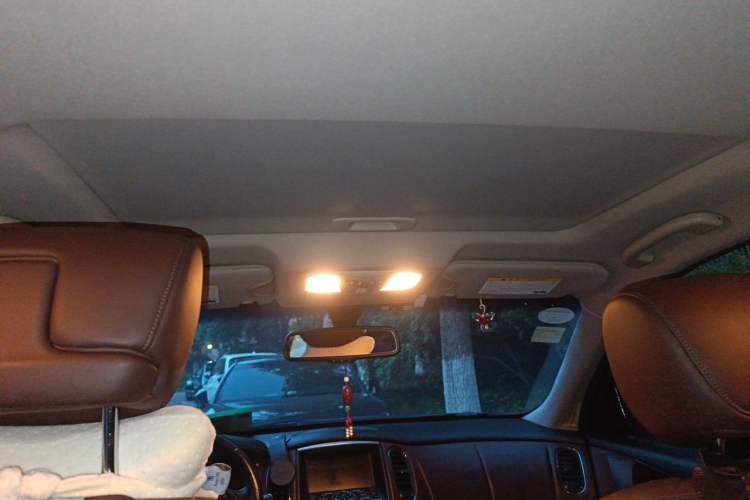 Used Infiniti QX50 2013 2.5L Two-Wheel-Drive Elegant Edition Headliner