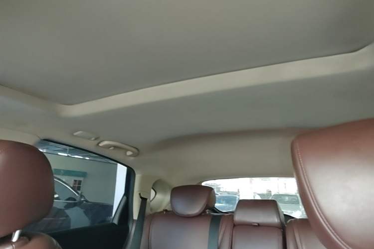 Used Infiniti QX50 2013 2.5L Two-Wheel-Drive Elegant Edition Headliner