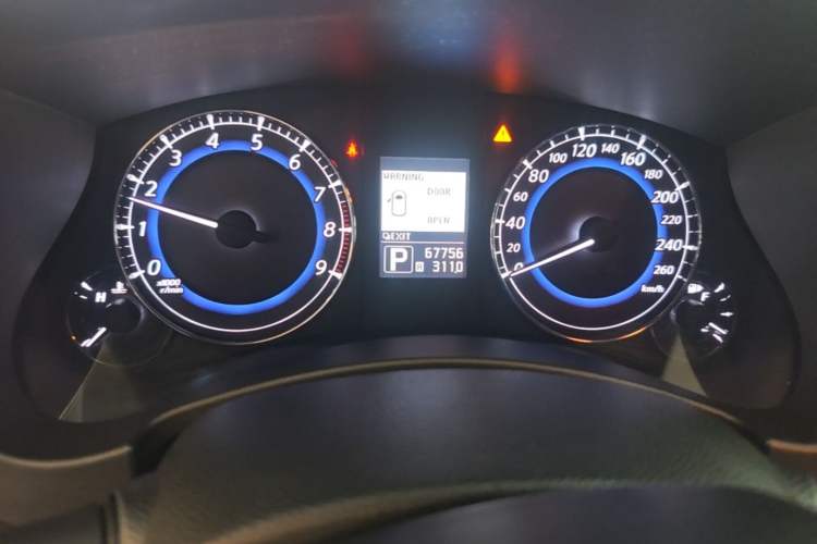 Used Infiniti QX50 2013 2.5L 4x4 Elegant Edition Instrument Cluster