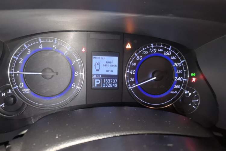 Used Infiniti QX50 2013 2.5L Two-Wheel-Drive Elegant Edition Instrument Cluster