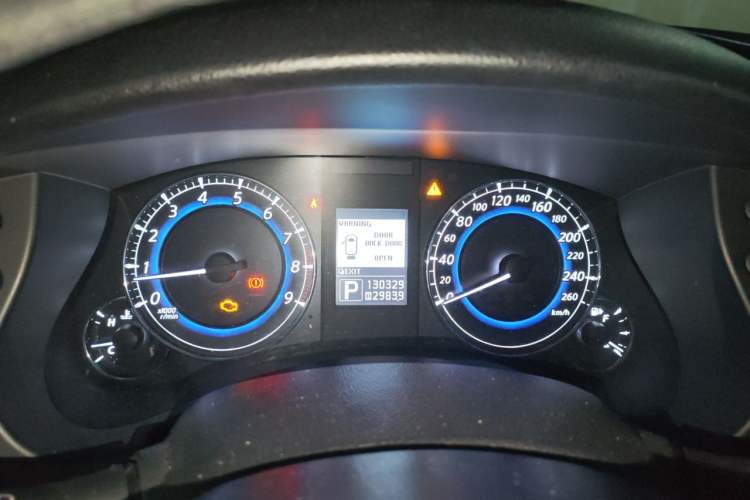 Used Infiniti QX50 2013 2.5L Two-Wheel-Drive Zunya Edition Instrument Cluster