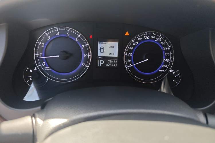 Used Infiniti QX50 2013 2.5L Two-Wheel-Drive Elegant Edition Instrument Cluster