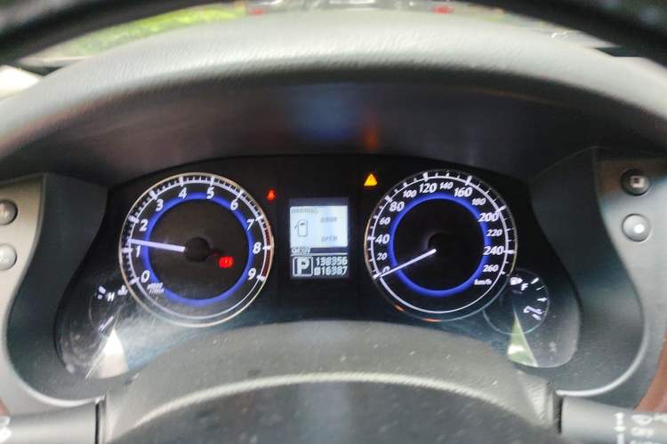 Used Infiniti QX50 2013 2.5L Two-Wheel-Drive Elegant Edition Instrument Cluster