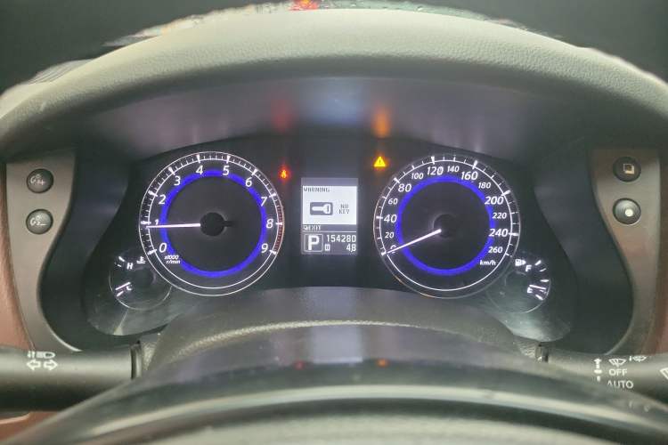 Used Infiniti QX50 2013 2.5L Two-Wheel-Drive Elegant Edition Instrument Cluster