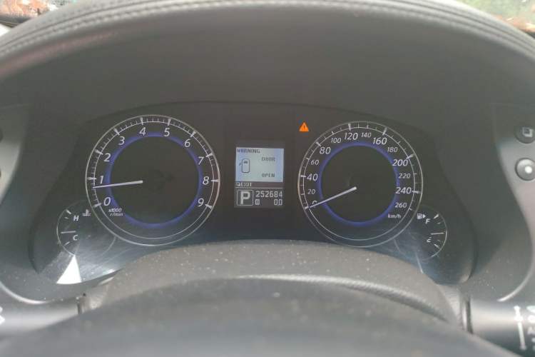 Used Infiniti QX50 2013 2.5L Two-Wheel-Drive Zunya Edition Instrument Cluster