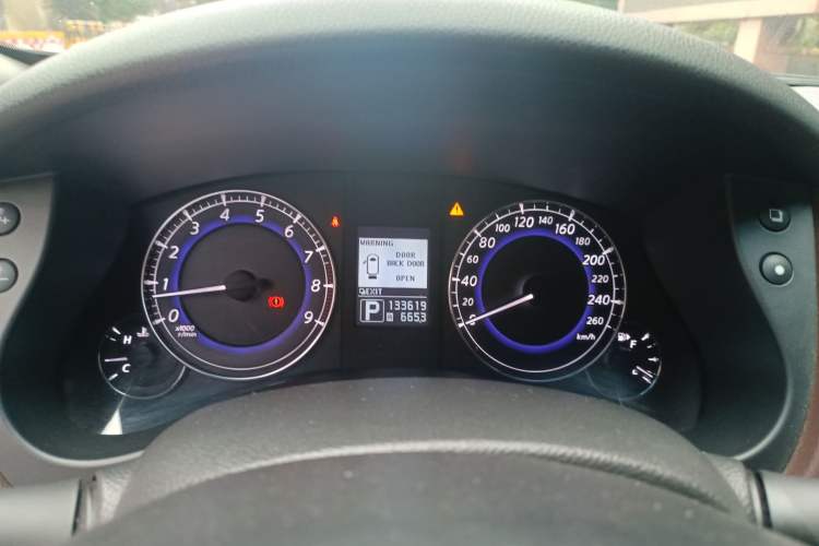 Used Infiniti QX50 2013 2.5L Two-Wheel-Drive Elegant Edition Instrument Cluster