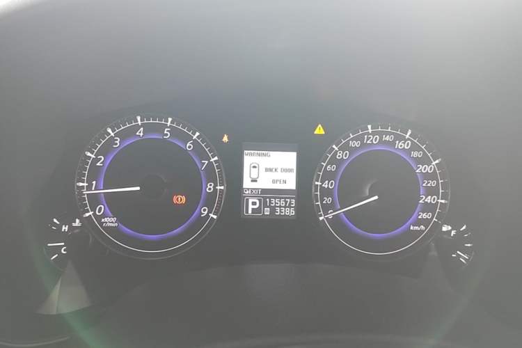 Used Infiniti QX50 2013 2.5L Two-Wheel-Drive Elegant Edition Instrument Cluster