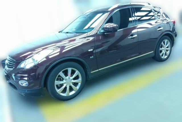 Used Infiniti QX50 2013 2.5L Two-Wheel-Drive Elegant Edition