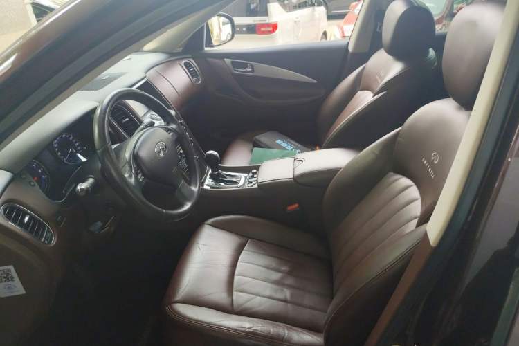 Used Infiniti QX50 2013 2.5L 4x4 Elegant Edition Left Front Seat
