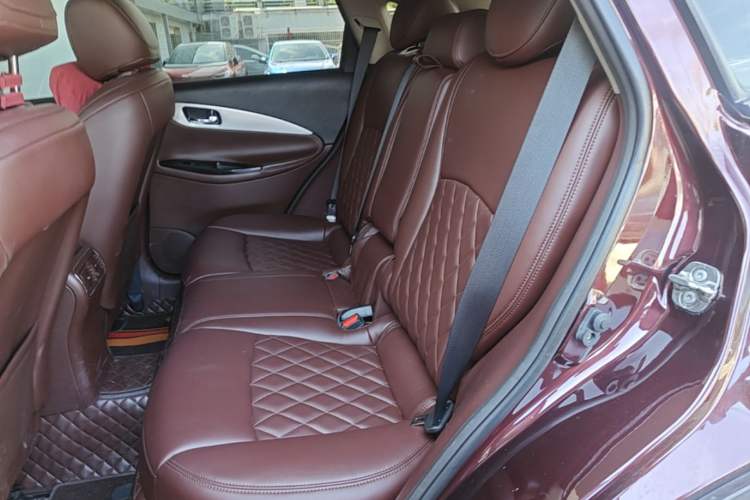 Used Infiniti QX50 2013 2.5L Two-Wheel-Drive Elegant Edition Left Rear Seat