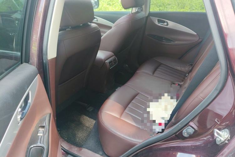 Used Infiniti QX50 2013 2.5L Two-Wheel-Drive Elegant Edition Left Rear Seat