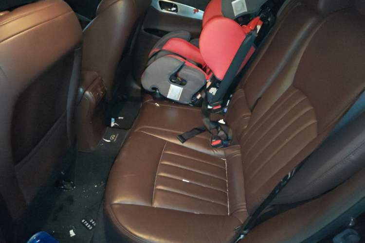 Used Infiniti QX50 2013 2.5L Two-Wheel-Drive Zunya Edition Left Rear Seat